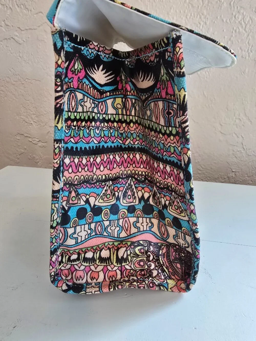 NWT Sakroots Artist Circle Insulated Lunch Tote Bag - One World Print/Aqua OW